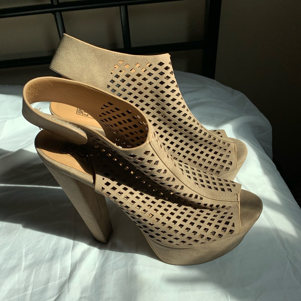 Tan Heels
